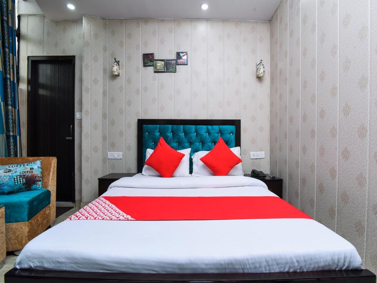 Oyo 22691 Royale Park Hotel 3*
