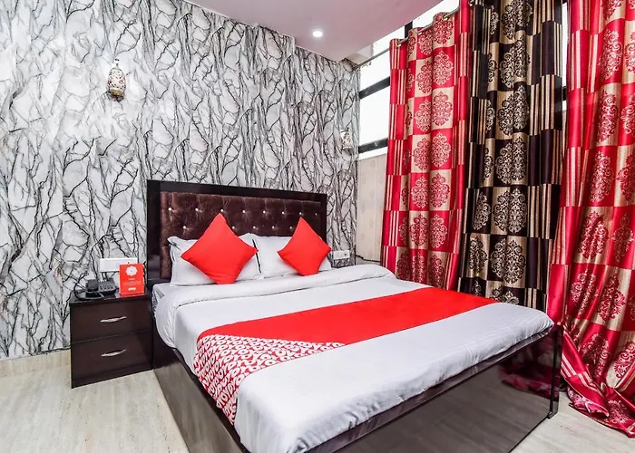 Oyo 22691 Royale Park Inn
