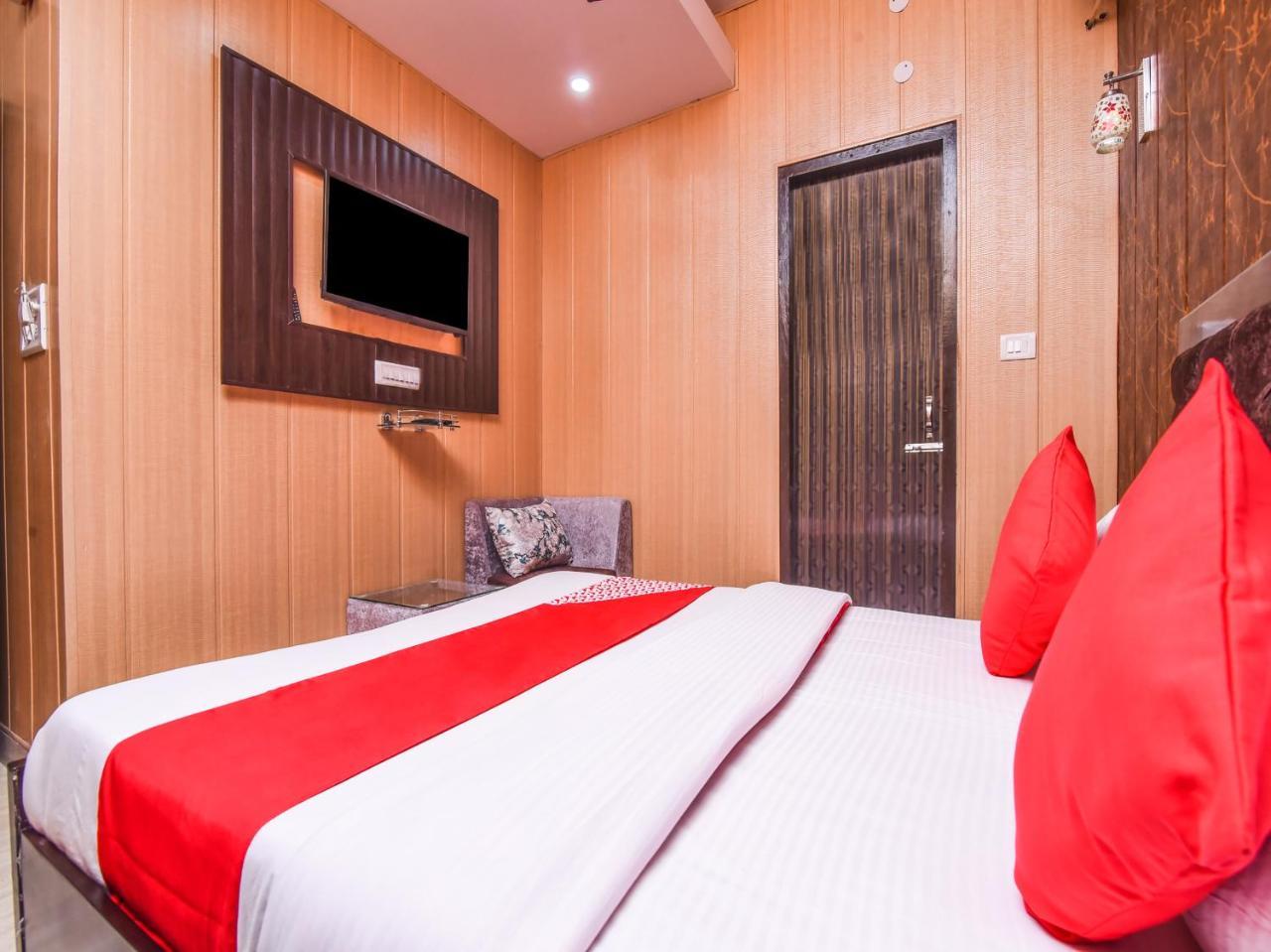 Oyo 22691 Royale Park Hotel