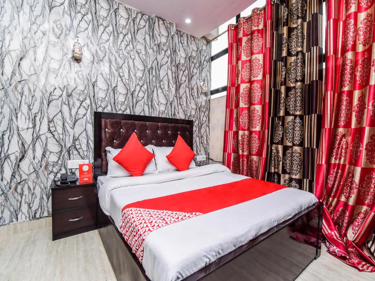 Oyo 22691 Royale Park Hotel